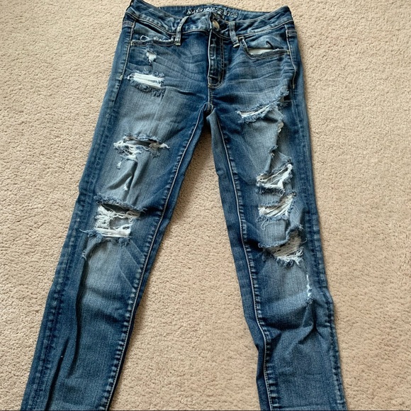 American Eagle High-waisted jeans! - Picture 1 of 1